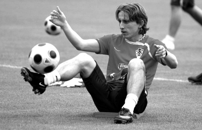 圣路易斯红雀老将莫里纳达成生涯 2000 场接捕纪录