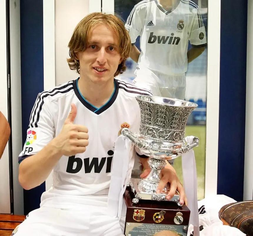 曼城同样对萨维尼奥的潜在离队情况表现出浓厚兴趣。@FabrizioRomano 来源：Madrid Zone