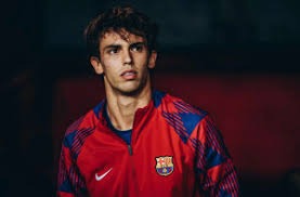 里夫斯38+8东契奇35+11 湖人击败独行侠全胜晋级